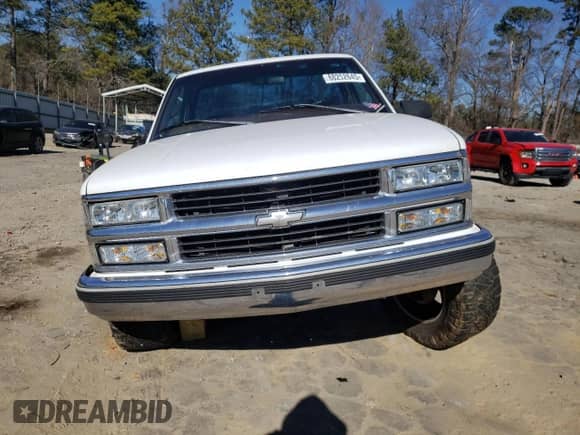 1997 Chevrolet Silverado 1500 with VIN 1GCEC14R5VZ205358, listed as a Copart auction lot 88252645 with 182,086 mi miles and Salvage title. Bid and sale history available at DreamBid. Image 5.