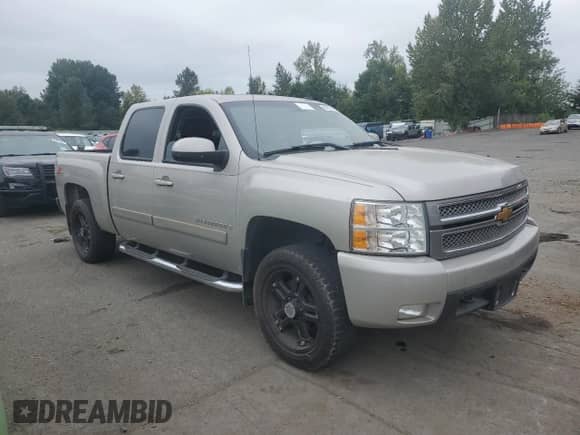 2007 Chevrolet Silverado 1500 LTZ z VIN 3GCEK13M17G551970, wystawiony jako Copart lot #80522755 z przebiegiem Nie podano mil oraz Czysty tytuł • Clean title. Historia ofert i sprzedaży dostępna na DreamBid. Obrazek 4.