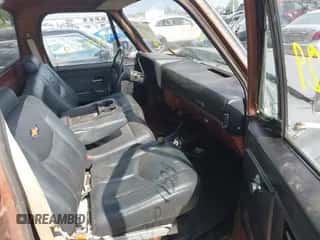 1987 Chevrolet Blazer z VIN 1GNEV18H5HF107357, wystawiony jako IAAI lot #43011529 z przebiegiem 688 362 mil mil oraz . Historia ofert i sprzedaży dostępna na DreamBid. Obrazek 5.