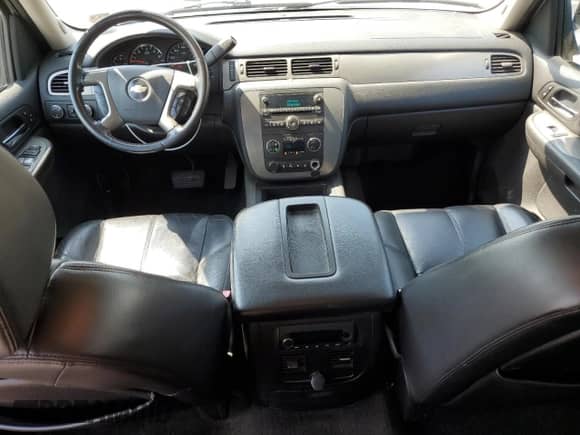 2008 Chevrolet Avalanche 2LT с VIN 3GNFK12328G151177, выставлен на аукционе Copart как лот 60308775 с пробегом 180 967 миль миль и Списание • Salvage title. История ставок и продаж доступна на DreamBid. Изображение 8.