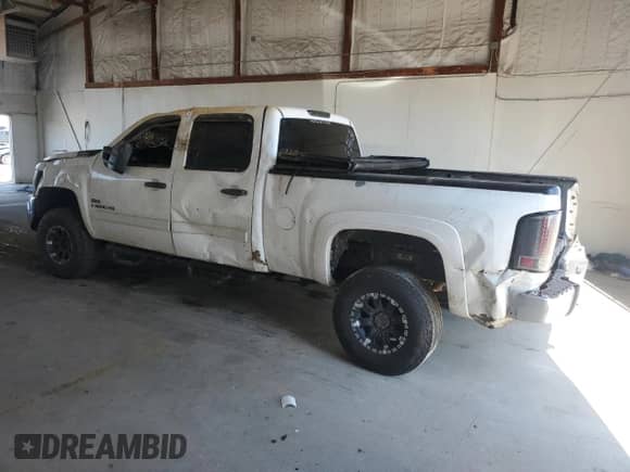 2008 Chevrolet Silverado 2500HD Work Truck с VIN 1GCHK23688F117164, выставлен на аукционе Copart как лот 67840305 с пробегом Не указан миль и Списание • Salvage title. История ставок и продаж доступна на DreamBid. Изображение 2.