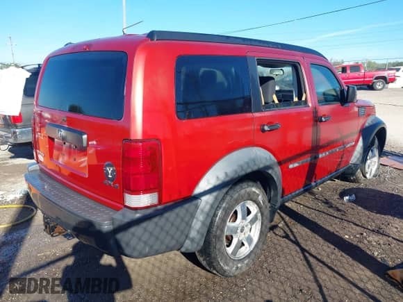 2007 Dodge Nitro SXT with VIN 1D8GU28K37W563976, listed as a IAAI auction lot 43342995 with 219,905 mi miles and . Bid and sale history available at DreamBid. Image 4.