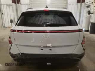 2024 Hyundai Kona SEL с VIN KM8HB3AB6RU118957, выставлен на аукционе Copart как лот 87066024 с пробегом 23 718 миль миль и Чистый • Clean title. История ставок и продаж доступна на DreamBid. Изображение 6.