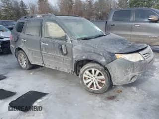 2011 Subaru Forester X Limited z VIN JF2SHAFC8BH752012, wystawiony jako IAAI lot #41613174 z przebiegiem 86 251 mil mil oraz . Historia ofert i sprzedaży dostępna na DreamBid. Obrazek 1.