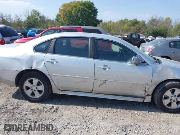 2011 Chevrolet Impala LT Fleet z VIN 2G1WG5EK6B1109561, wystawiony jako IAAI lot #43375488 z przebiegiem 151 194 mil mil oraz . Historia ofert i sprzedaży dostępna na DreamBid. Obrazek 6.