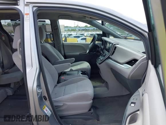 2017 Toyota Sienna LE Auto Access Seat with VIN 5TDKZ3DC5HS820605, listed as a IAAI auction lot 43106577 with 143,049 mi miles and . Bid and sale history available at DreamBid. Image 5.