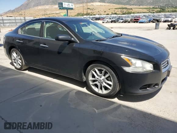 2013 Nissan Maxima SV with VIN 1N4AA5AP4DC837175, listed as a Copart auction lot 66756515 with 220,275 mi miles and Clean title. Bid and sale history available at DreamBid. Image 4.