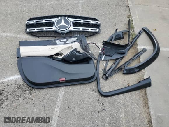 2023 Mercedes-Benz GLS 450 with VIN 4JGFF5KE5PA996314, listed as a Copart auction lot 69310895 with 22,875 mi miles and Salvage title. Bid and sale history available at DreamBid. Image 13.