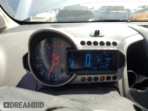 2013 Chevrolet Sonic с VIN 1G1JE6SG9D4185563, выставлен на аукционе Copart как лот 67171224 с пробегом 120 057 миль миль и Чистый • Clean title. История ставок и продаж доступна на DreamBid. Изображение 9.