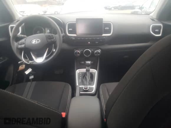 2022 Hyundai Venue SEL с VIN KMHRC8A35NU172123, выставлен на аукционе Copart как лот 38148343 с пробегом 5 129 миль миль и . История ставок и продаж доступна на DreamBid. Изображение 8.