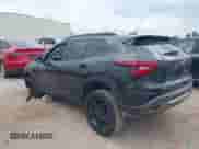 2025 Chevrolet Trax ACTIV z VIN KL77LKEP7SC258327, wystawiony jako IAAI lot #42430097 z przebiegiem 1 454 mil mil oraz . Historia ofert i sprzedaży dostępna na DreamBid. Obrazek 3.