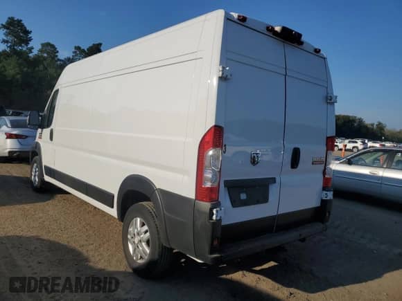 2020 Ram ProMaster Cargo z VIN 3C6TRVDG2LE110199, wystawiony jako Copart lot #81120295 z przebiegiem 201 002 mil mil oraz Czysty tytuł • Clean title. Historia ofert i sprzedaży dostępna na DreamBid. Obrazek 2.