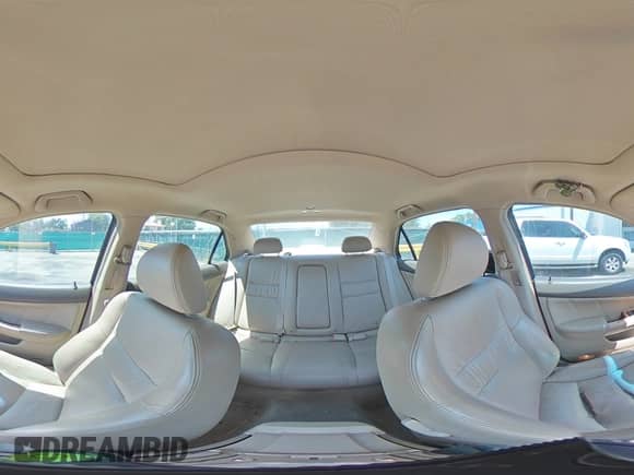 2004 Honda Accord EX z VIN JHMCM56864C013897, wystawiony jako Copart lot #61091365 z przebiegiem 179 492 mil mil oraz Nie do naprawy • Non repairable. Historia ofert i sprzedaży dostępna na DreamBid. Obrazek 13.