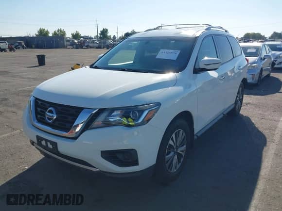 2020 Nissan Pathfinder S z VIN 5N1DR2AN8LC618145, wystawiony jako IAAI lot #43326834 z przebiegiem 45 857 mil mil oraz . Historia ofert i sprzedaży dostępna na DreamBid. Obrazek 2.