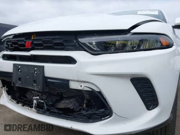 2024 Dodge Hornet R/T z VIN ZACPDFCW8R3A28634, wystawiony jako IAAI lot #41827608 z przebiegiem 19 029 mil mil oraz . Historia ofert i sprzedaży dostępna na DreamBid. Obrazek 6.