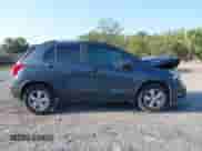 2022 Chevrolet Trax LT z VIN KL7CJLSM5NB530968, wystawiony jako IAAI lot #42148644 z przebiegiem 29 913 mil mil oraz . Historia ofert i sprzedaży dostępna na DreamBid. Obrazek 13.