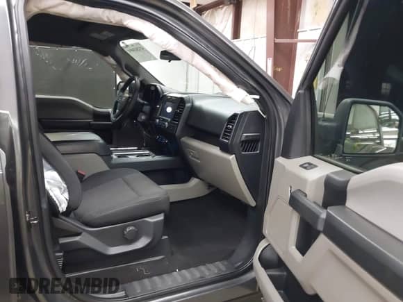 2019 Ford F-150 XL с VIN 1FTEW1CP7KKE81262, выставлен на аукционе IAAI как лот 43243091 с пробегом 98 874 миль миль и . История ставок и продаж доступна на DreamBid. Изображение 5.