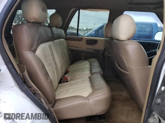 2001 Chevrolet Blazer LT with VIN 1GNCS13W312132549, listed as a Copart auction lot 90613665 with 207,148 mi miles and Salvage title. Bid and sale history available at DreamBid. Image 11.