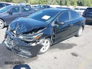 2017 Chevrolet Cruze LT z VIN 1G1BE5SM7H7236664, wystawiony jako IAAI lot #43258296 z przebiegiem 65 797 mil mil oraz . Historia ofert i sprzedaży dostępna na DreamBid. Obrazek 2.