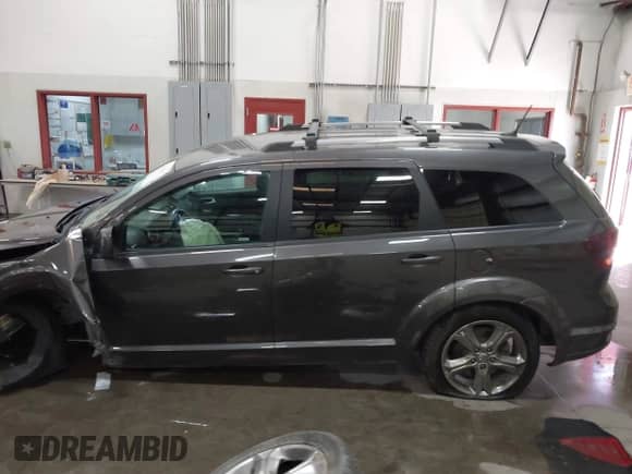 2017 Dodge Journey Crossroad Plus z VIN 3C4PDCGG3HT670857, wystawiony jako IAAI lot #43314285 z przebiegiem 122 165 mil mil oraz . Historia ofert i sprzedaży dostępna na DreamBid. Obrazek 14.