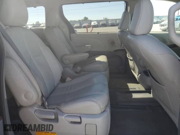 2012 Toyota Sienna XLE with VIN 5TDDK3DCXCS048558, listed as a Copart auction lot 81852825 with 158,738 mi miles and Clean title. Bid and sale history available at DreamBid. Image 11.