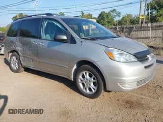 2005 Toyota Sienna LE with VIN 5TDBA23C15S044763, listed as a IAAI auction lot 43232791 with 142,034 mi miles and . Bid and sale history available at DreamBid. Image 1.