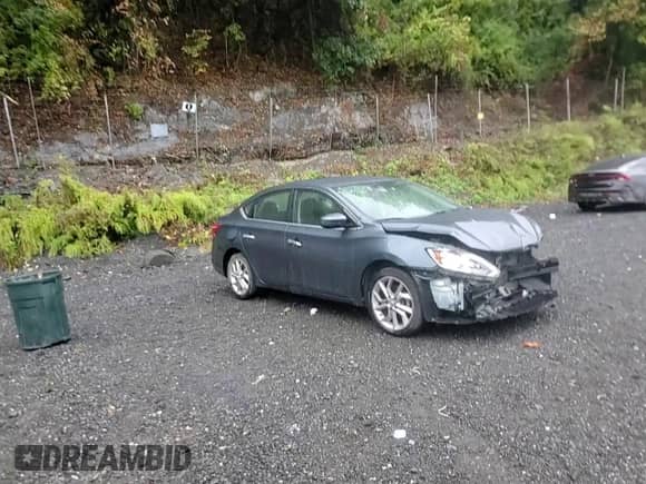 2017 Nissan Sentra SV z VIN 3N1AB7AP2HY327216, wystawiony jako Copart lot #81831565 z przebiegiem 120 902 mil mil oraz Szkoda całkowita • Salvage title. Historia ofert i sprzedaży dostępna na DreamBid. Obrazek 14.