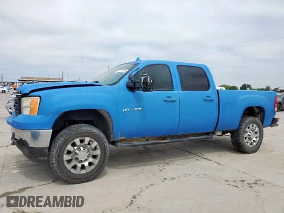 2011 GMC Sierra 1500 with VIN 1GT111C88BF185231, listed as a Copart auction lot 58870975 with 308,632 mi miles and Clean title. Bid and sale history available at DreamBid. Image 1.