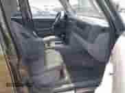 2007 Jeep Commander Sport с VIN 1J8HH48KX7C622714, выставлен на аукционе IAAI как лот 42257498 с пробегом 165 438 миль миль и . История ставок и продаж доступна на DreamBid. Изображение 5.