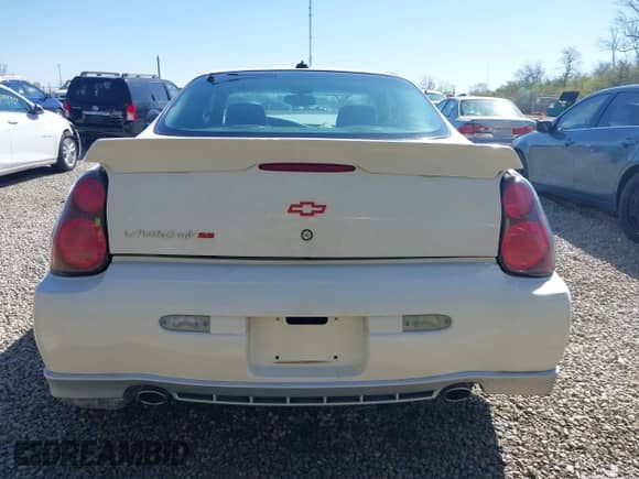 2004 Chevrolet Monte Carlo SS Supercharged z VIN 2G1WZ121749159033, wystawiony jako IAAI lot #42054942 z przebiegiem 119 326 mil mil oraz . Historia ofert i sprzedaży dostępna na DreamBid. Obrazek 16.