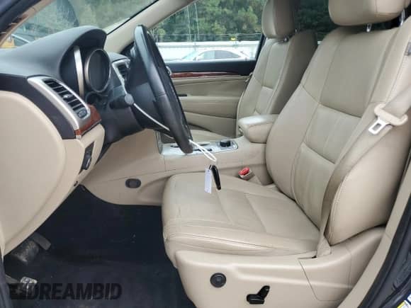 2012 Jeep Grand Cherokee Limited z VIN 1C4RJFBG8CC300891, wystawiony jako Copart lot #84041155 z przebiegiem 141 239 mil mil oraz Czysty tytuł • Clean title. Historia ofert i sprzedaży dostępna na DreamBid. Obrazek 7.