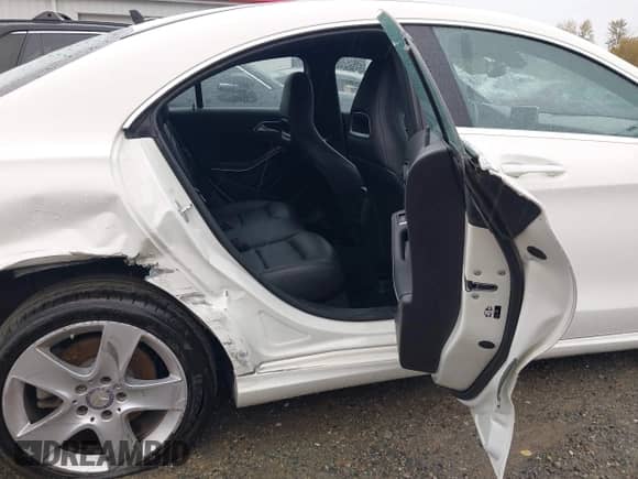 2016 Mercedes-Benz CLA 250 с VIN WDDSJ4GB2GN372656, выставлен на аукционе IAAI как лот 43540594 с пробегом 140 977 миль миль и . История ставок и продаж доступна на DreamBid. Изображение 8.