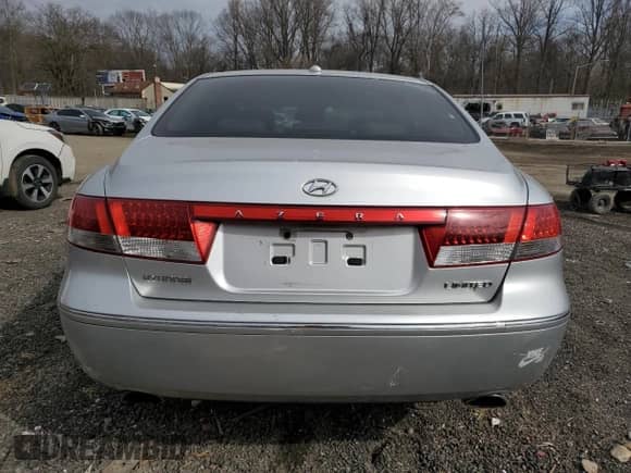 2008 Hyundai Azera Limited с VIN KMHFC46F98A302912, выставлен на аукционе Copart как лот 46301935 с пробегом Не указан миль и Списание • Salvage title. История ставок и продаж доступна на DreamBid. Изображение 6.