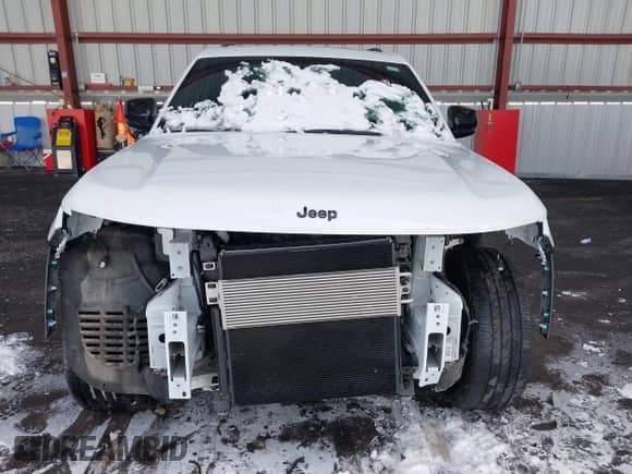 2023 Jeep Grand Cherokee Laredo с VIN 1C4RJKAG8P8799436, выставлен на аукционе IAAI как лот 41466550 с пробегом 20 505 миль миль и . История ставок и продаж доступна на DreamBid. Изображение 6.