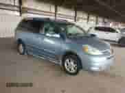 2004 Toyota Sienna XLE z VIN 5TDZA22CX4S194448, wystawiony jako Copart lot #56755535 z przebiegiem 102 504 mil mil oraz Czysty tytuł • Clean title. Historia ofert i sprzedaży dostępna na DreamBid. Obrazek 4.