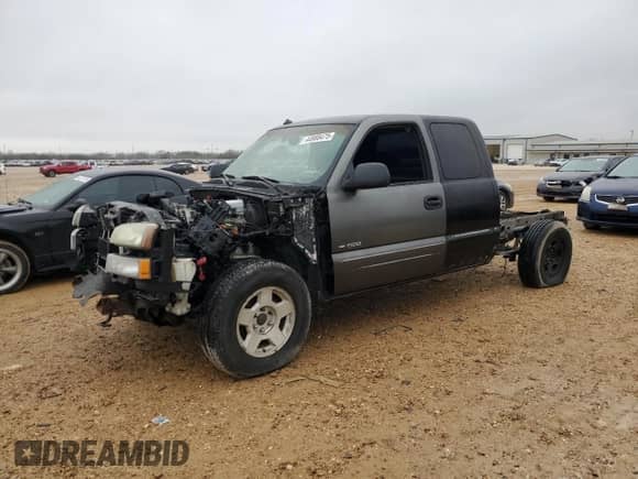 2003 Chevrolet Silverado SS с VIN 2GCEK19N831288010, выставлен на аукционе Copart как лот 44988475 с пробегом Не указан миль и На запчасти • Non repairable. История ставок и продаж доступна на DreamBid. Изображение 1.