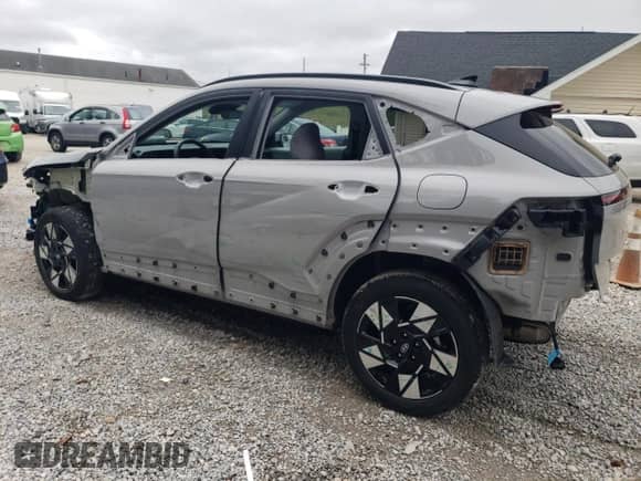 2024 Hyundai Kona SEL z VIN KM8HB3AB6RU071154, wystawiony jako Copart lot #73182724 z przebiegiem 8 906 mil mil oraz Szkoda całkowita • Salvage title. Historia ofert i sprzedaży dostępna na DreamBid. Obrazek 2.