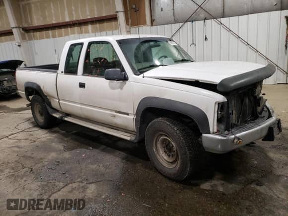 1998 Chevrolet Silverado 2500 с VIN 1GCGK29R2WE123218, выставлен на аукционе Copart как лот 45035105 с пробегом 190 034 миль миль и Списание • Salvage title. История ставок и продаж доступна на DreamBid. Изображение 4.