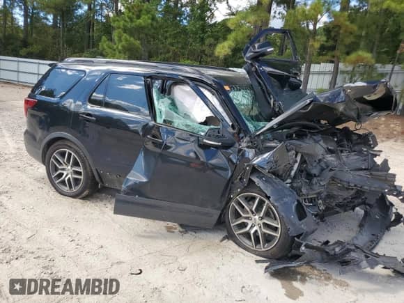 2017 Ford Explorer Sport с VIN 1FM5K8GT7HGC64717, выставлен на аукционе Copart как лот 81448015 с пробегом Не указан миль и Списание • Salvage title. История ставок и продаж доступна на DreamBid. Изображение 4.