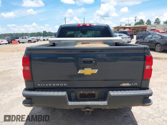 2019 Chevrolet Silverado 1500 Work Truck z VIN 2GCVKNECXK1204182, wystawiony jako IAAI lot #42523549 z przebiegiem 91 136 mil mil oraz . Historia ofert i sprzedaży dostępna na DreamBid. Obrazek 16.
