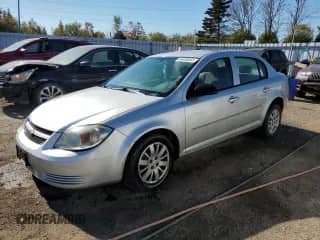 2010 Chevrolet Cobalt LS z VIN 1G1AB5F54A7241706, wystawiony jako Copart lot #84659555 z przebiegiem 134 239 mil mil oraz Czysty tytuł • Clean title. Historia ofert i sprzedaży dostępna na DreamBid. Obrazek 1.