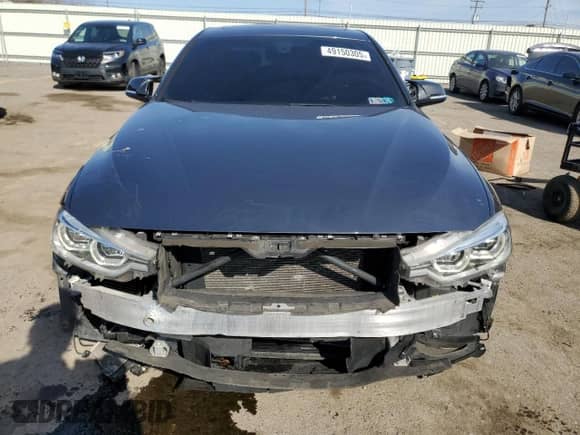 2018 BMW 3 Series 340i xDrive с VIN WBA8B7G56JNV10992, выставлен на аукционе Copart как лот 49150305 с пробегом 75 281 миль миль и Списание • Salvage title. История ставок и продаж доступна на DreamBid. Изображение 5.