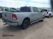 2022 Ram 1500 Big Horn z VIN 1C6RREFT2NN253608, wystawiony jako IAAI lot #42020587 z przebiegiem 44 509 mil mil oraz . Historia ofert i sprzedaży dostępna na DreamBid. Obrazek 4.