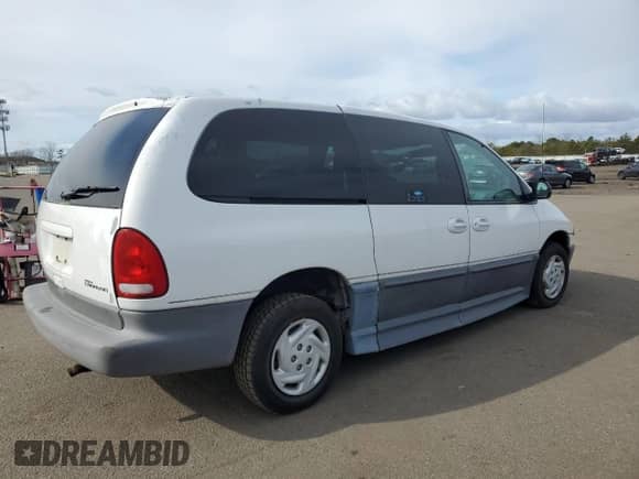 1998 Dodge Grand Caravan with VIN 1B4GP54R7WB598906, listed as a Copart auction lot 53277945 with 86,988 mi miles and Clean title. Bid and sale history available at DreamBid. Image 3.
