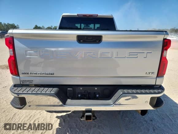 2021 Chevrolet Silverado 2500HD LTZ с VIN 1GC4YPEY3MF318151, выставлен на аукционе Copart как лот 82185355 с пробегом 173 234 миль миль и Списание • Salvage title. История ставок и продаж доступна на DreamBid. Изображение 6.