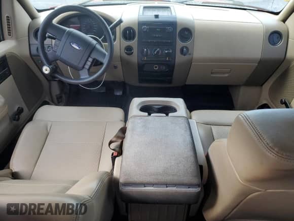 2005 Ford F-150 XLT с VIN 1FTPX12515NB03978, выставлен на аукционе Copart как лот 82320685 с пробегом 200 706 миль миль и Списание • Salvage title. История ставок и продаж доступна на DreamBid. Изображение 8.