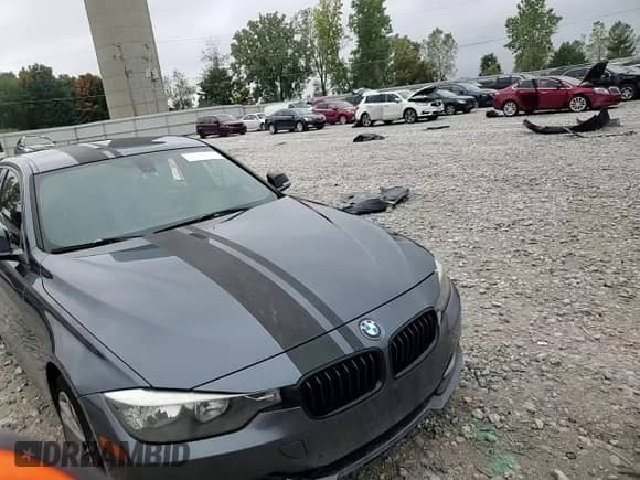 2013 BMW 3 Series 328i с VIN WBA3A5G50DNP21868, выставлен на аукционе Copart как лот 81760025 с пробегом Не указан миль и Списание • Salvage title. История ставок и продаж доступна на DreamBid. Изображение 13.