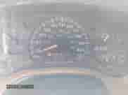 2002 Chevrolet Express z VIN 1GBFG15R221241725, wystawiony jako IAAI lot #42457578 z przebiegiem 107 705 mil mil oraz . Historia ofert i sprzedaży dostępna na DreamBid. Obrazek 7.