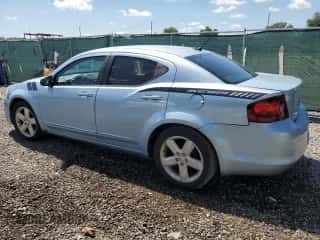 2013 Dodge Avenger SE z VIN 1C3CDZAB1DN643010, wystawiony jako Copart lot #67288634 z przebiegiem 151 554 mil mil oraz Szkoda całkowita • Salvage title. Historia ofert i sprzedaży dostępna na DreamBid. Obrazek 2.