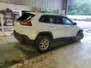 2014 Jeep Cherokee Latitude z VIN 1C4PJMCS4EW145546, wystawiony jako Copart lot #61670295 z przebiegiem 191 380 mil mil oraz Szkoda całkowita • Salvage title. Historia ofert i sprzedaży dostępna na DreamBid. Obrazek 3.